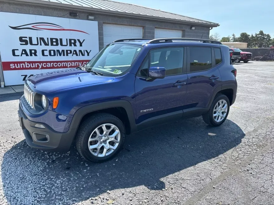 2016 Jeep Renegade Latitude photo 1