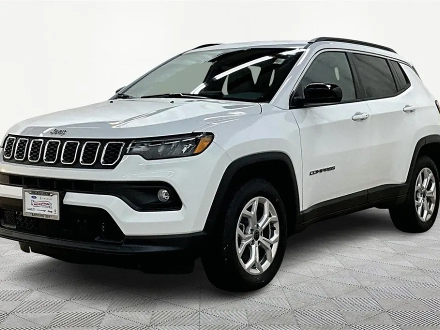 2025 Jeep Compass Latitude photo 1