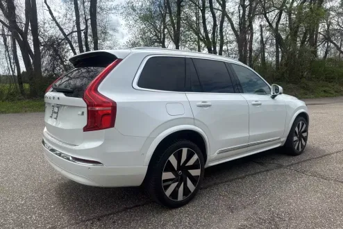 2023 Volvo XC90 Recharge Ultimate photo 2