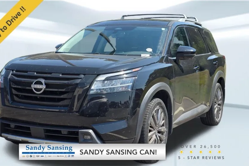 2023 Nissan Pathfinder SL photo 1