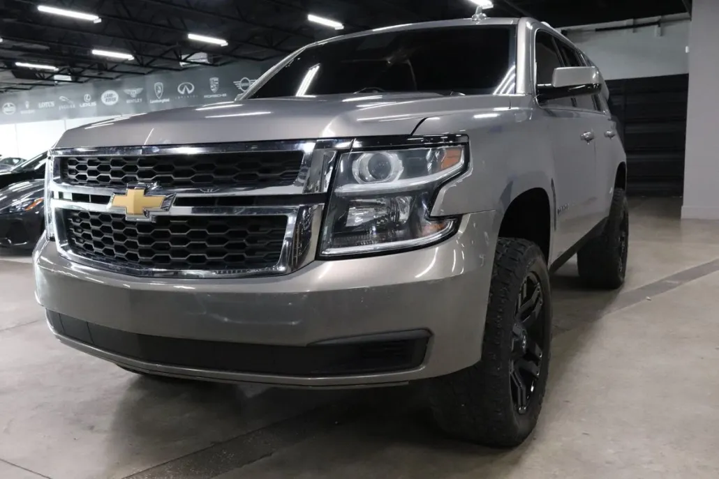 2017 Chevrolet Tahoe LT photo 1