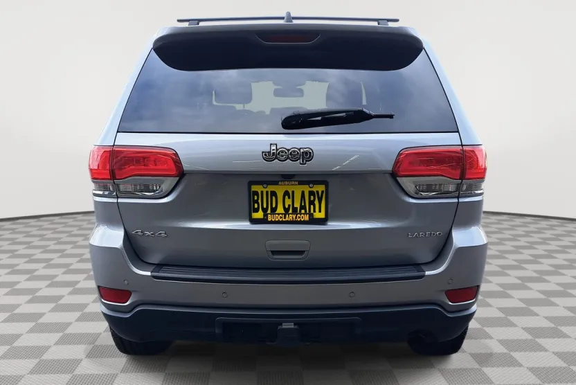 2016 Jeep Grand Cherokee Laredo photo 1