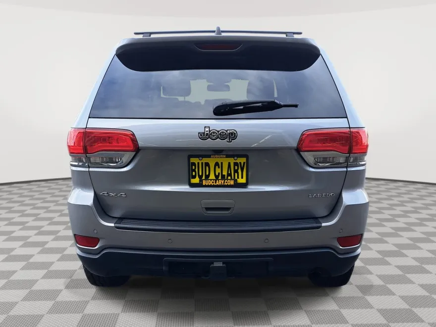 2016 Jeep Grand Cherokee Laredo photo 1