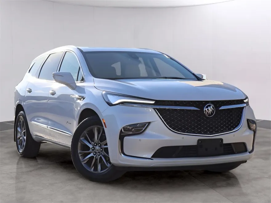 2023 Buick Enclave Avenir photo 1