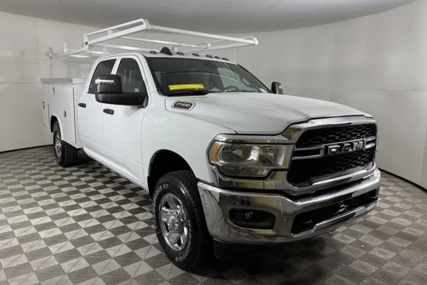 2023 Ram 2500 Tradesman photo 1