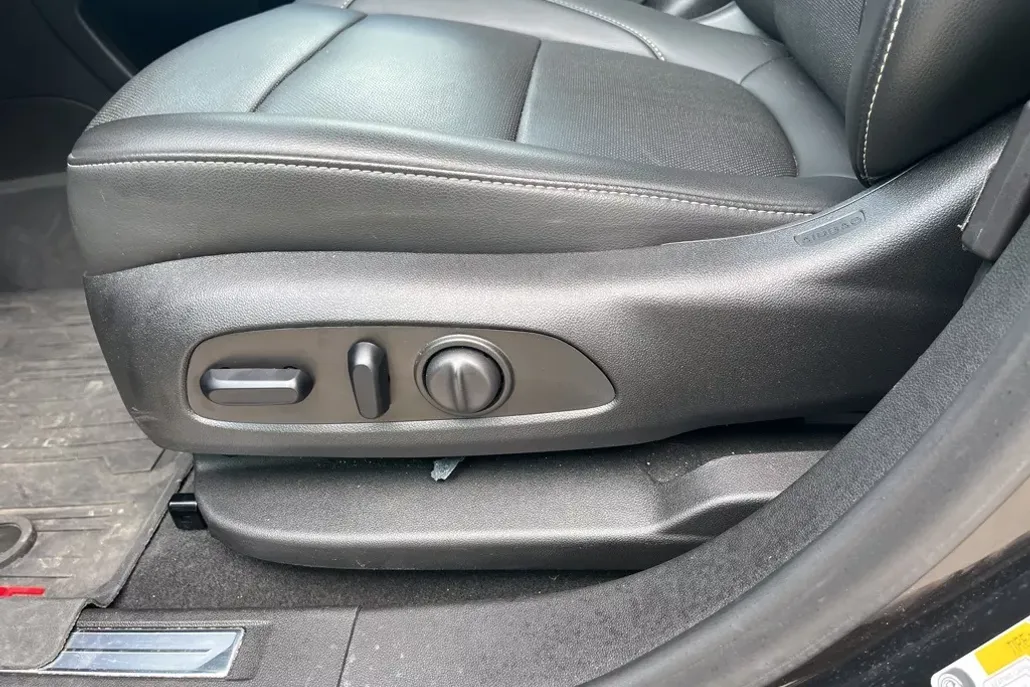 2023 Gmc Acadia SLT photo 1