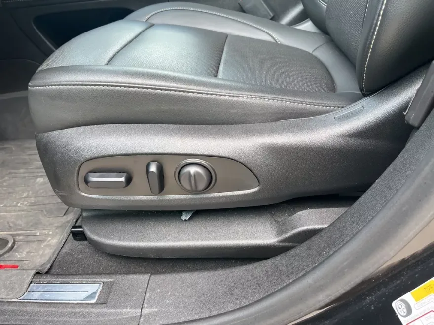 2023 Gmc Acadia SLT photo 1