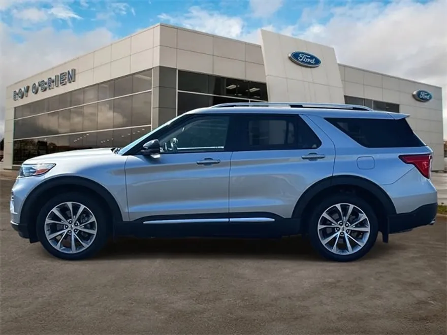 2022 Ford Explorer Platinum photo 1