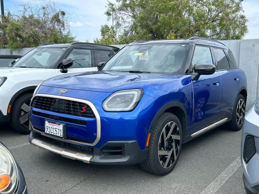 2025 Mini Countryman S ALL4 photo 1