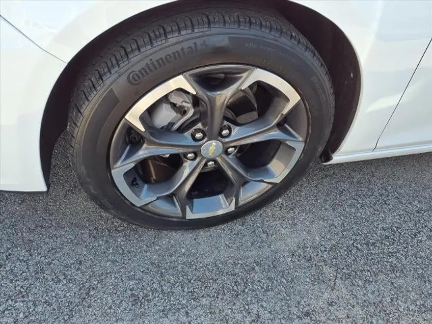 2022 Chevrolet Malibu 1LT photo 1
