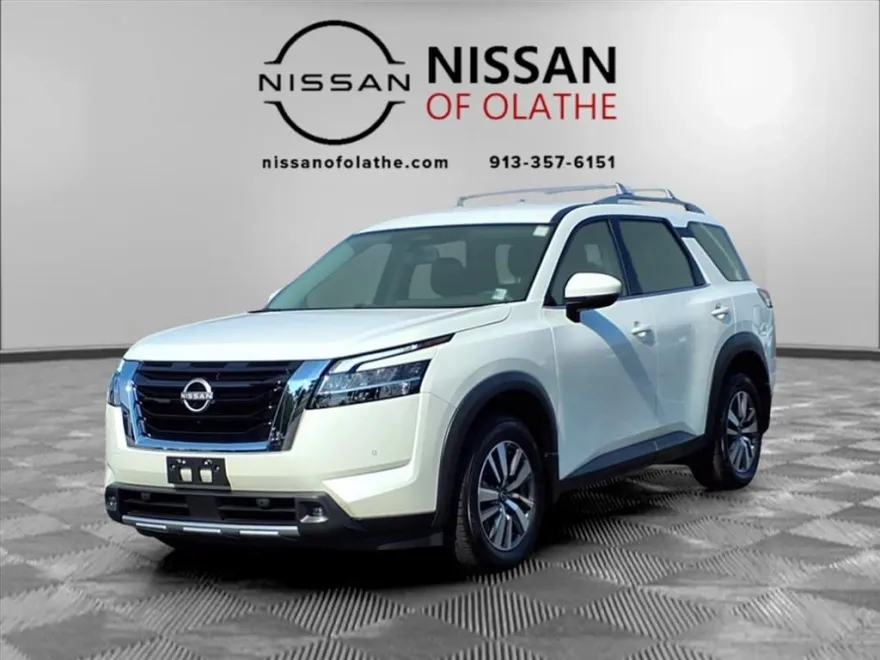 2022 Nissan Pathfinder SL photo 1