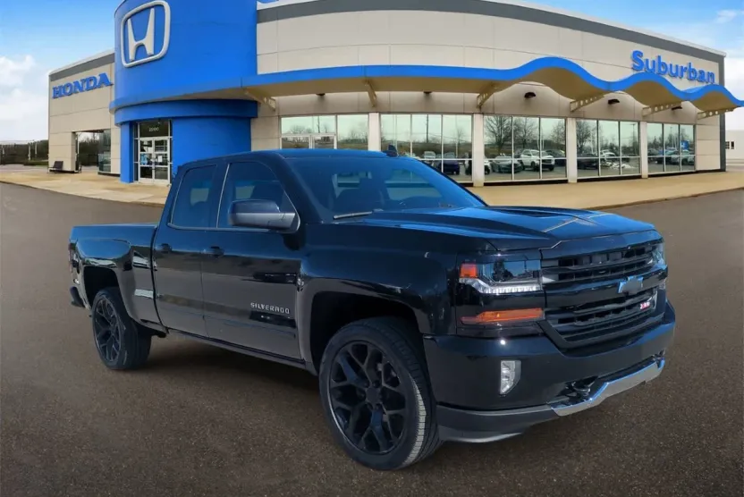 2016 Chevrolet Silverado 1500 LT photo 1