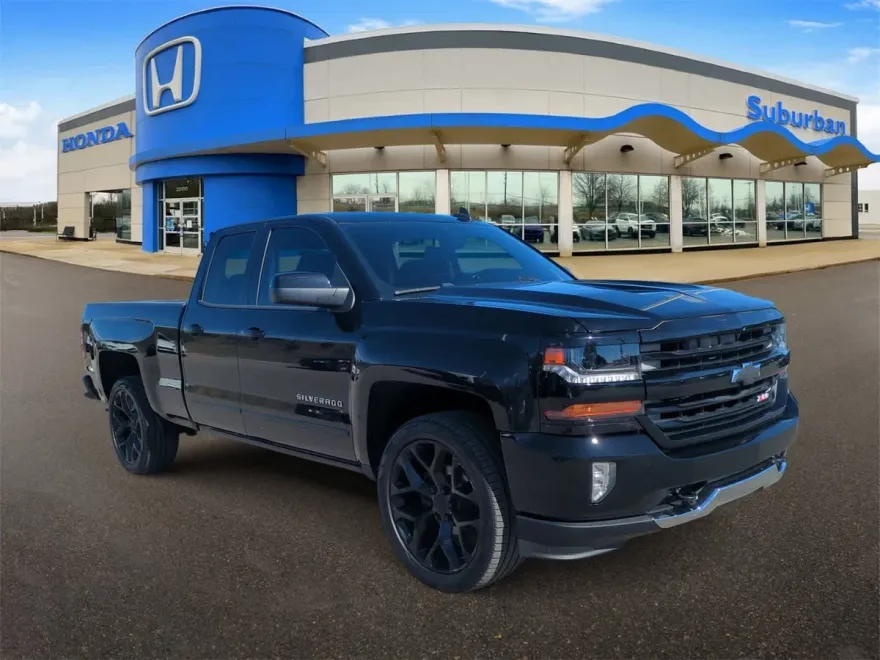 2016 Chevrolet Silverado 1500 LT photo 1