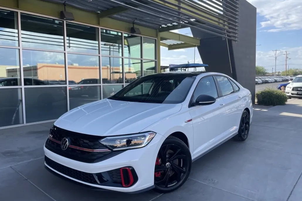 2024 Volkswagen Jetta GLI Autobahn photo 1