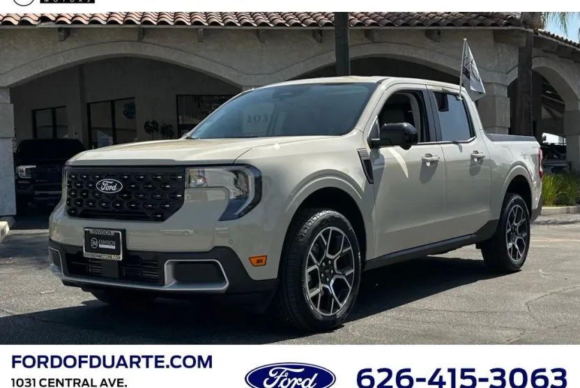2025 Ford Maverick Lariat photo 1