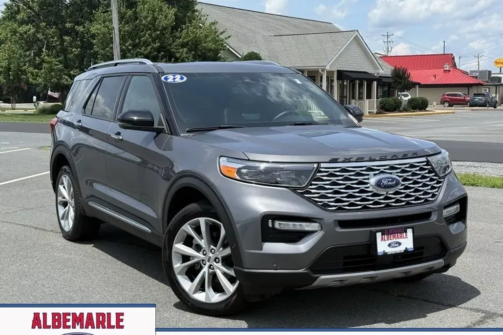 2022 Ford Explorer Platinum photo 1