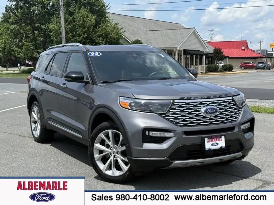 2022 Ford Explorer Platinum photo 1