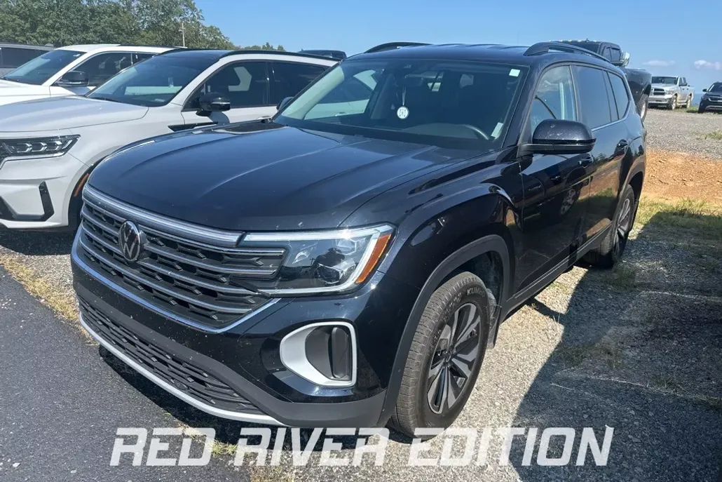 2024 Volkswagen Atlas SE photo 1