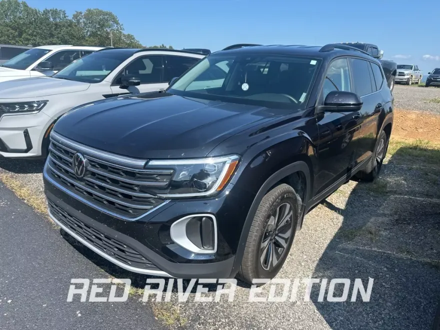 2024 Volkswagen Atlas SE photo 1