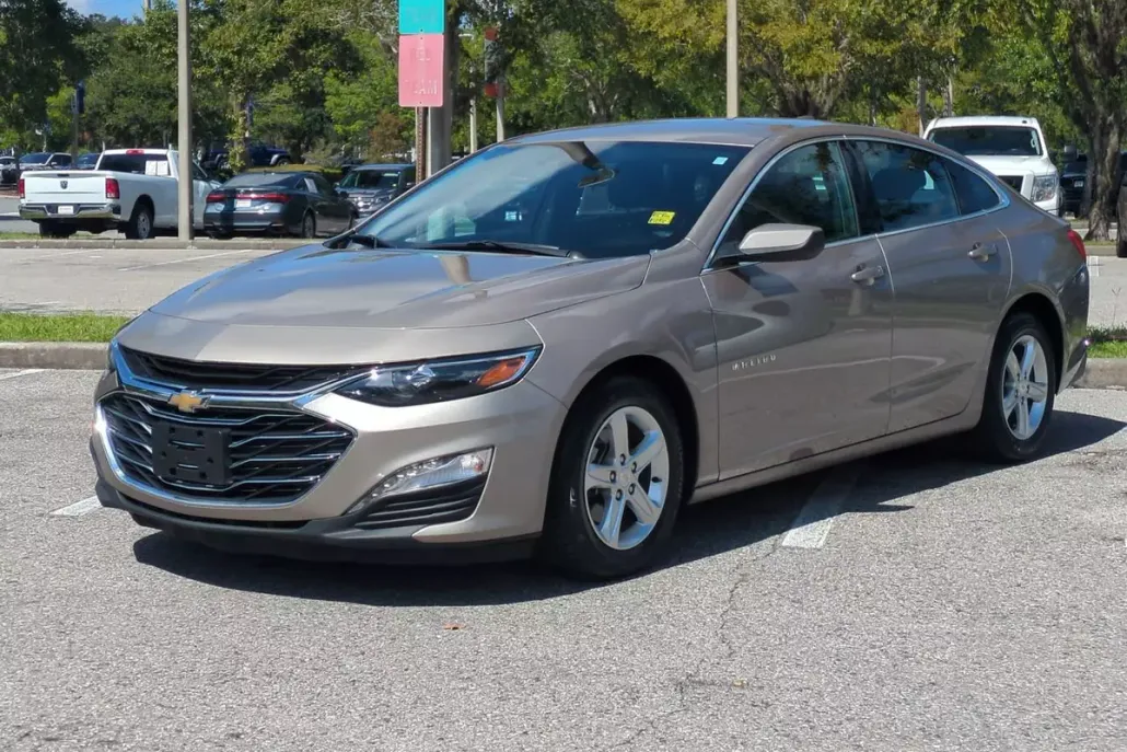 2023 Chevrolet Malibu 1LT photo 1