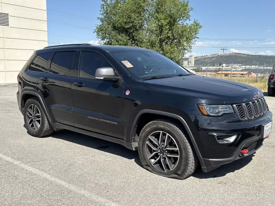 2021 Jeep Grand Cherokee Trailhawk photo 1
