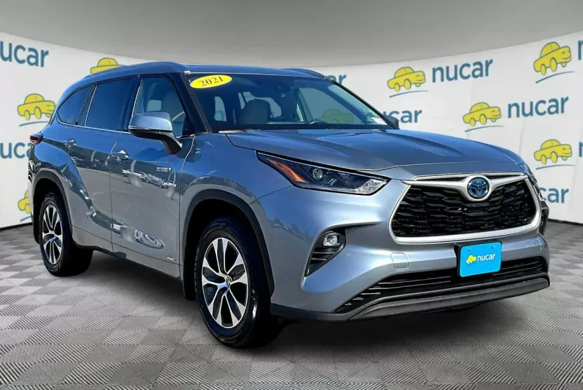 2021 Toyota Highlander Hybrid XLE photo 1
