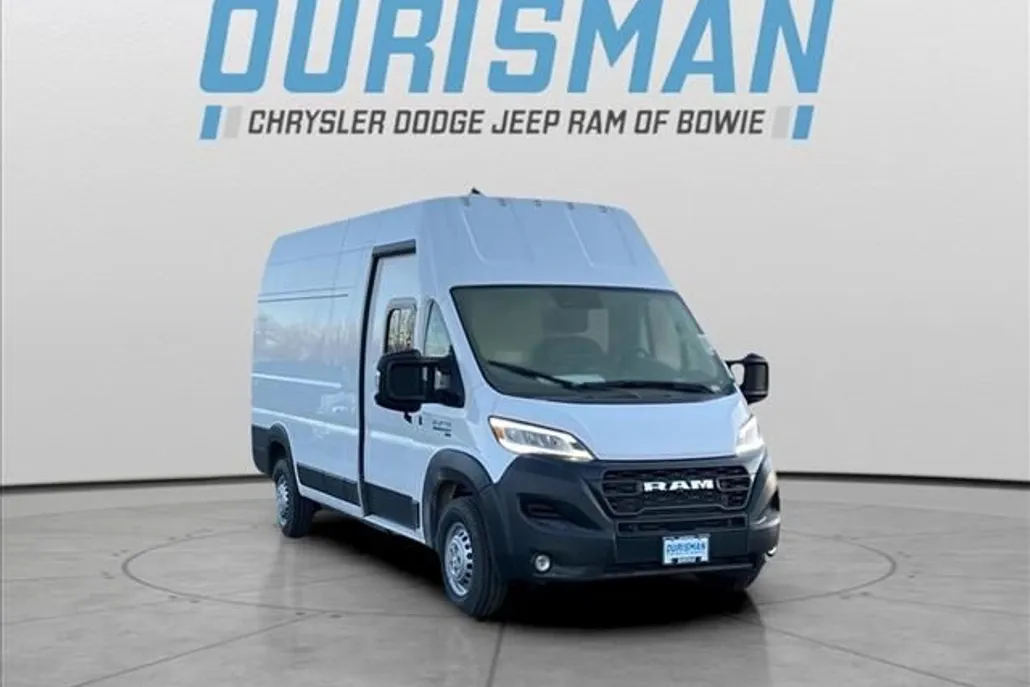 2025 Ram 3500 photo 1