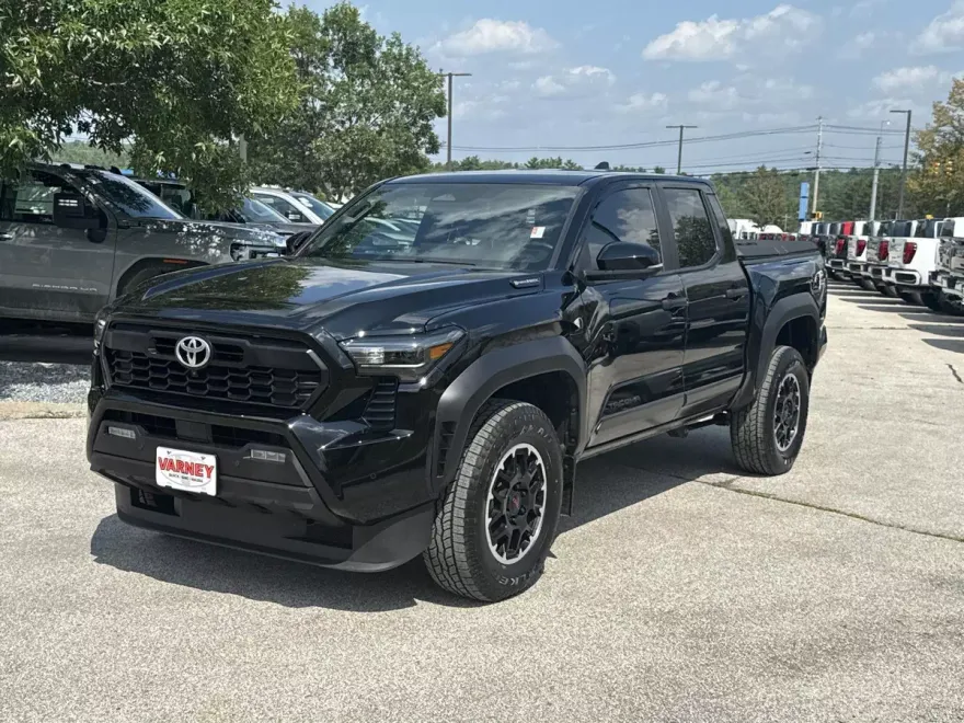 2024 Toyota Tacoma 4x4 TRD Sport photo 1