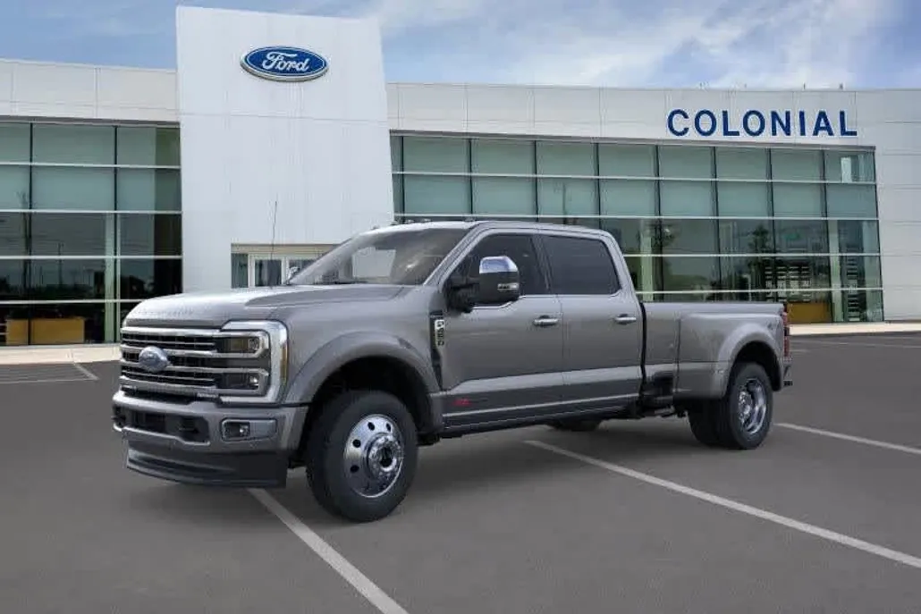 2026 Ford F-450 Platinum photo 1