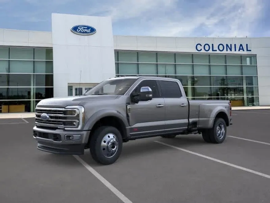 2026 Ford F-450 Platinum photo 1