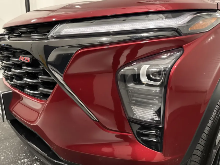 2024 Chevrolet Trax photo 1