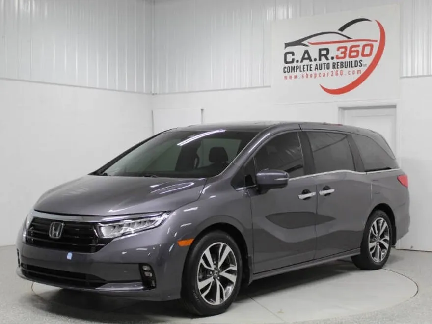 2022 Honda Odyssey Touring photo 1