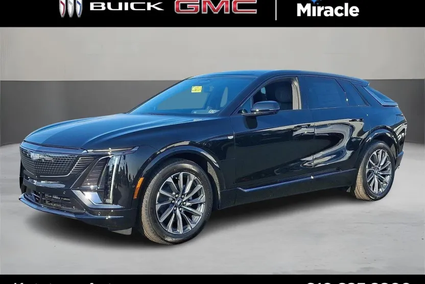 2026 Cadillac Lyriq Sport photo 1