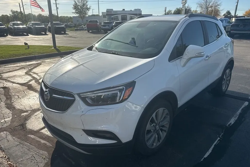 2017 Buick Encore Essence photo 1