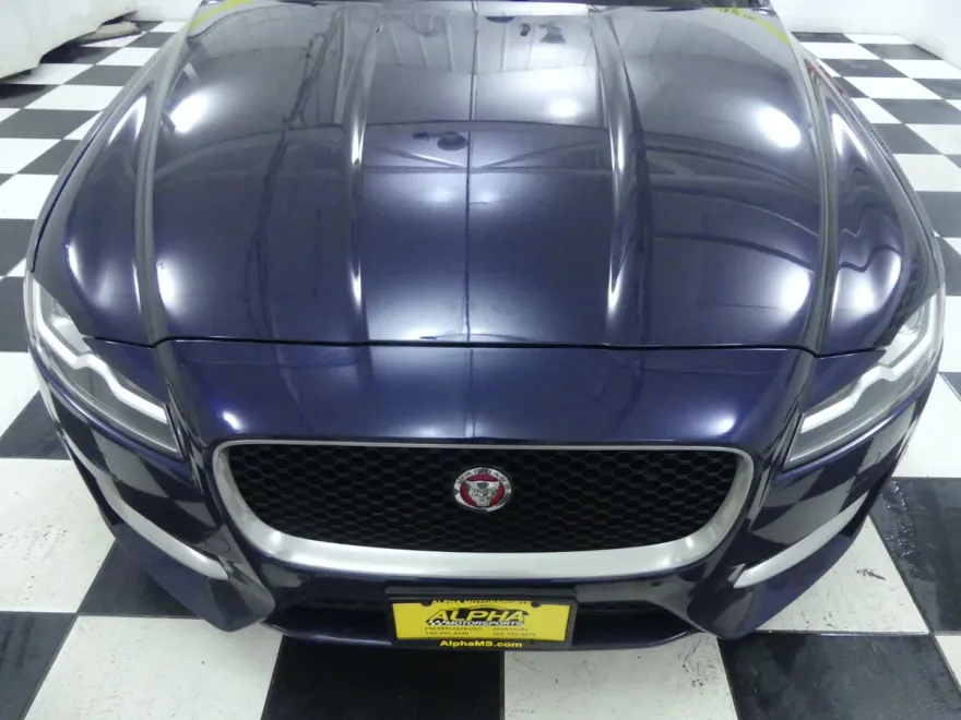 2017 Jaguar XF 35t R-Sport photo 30