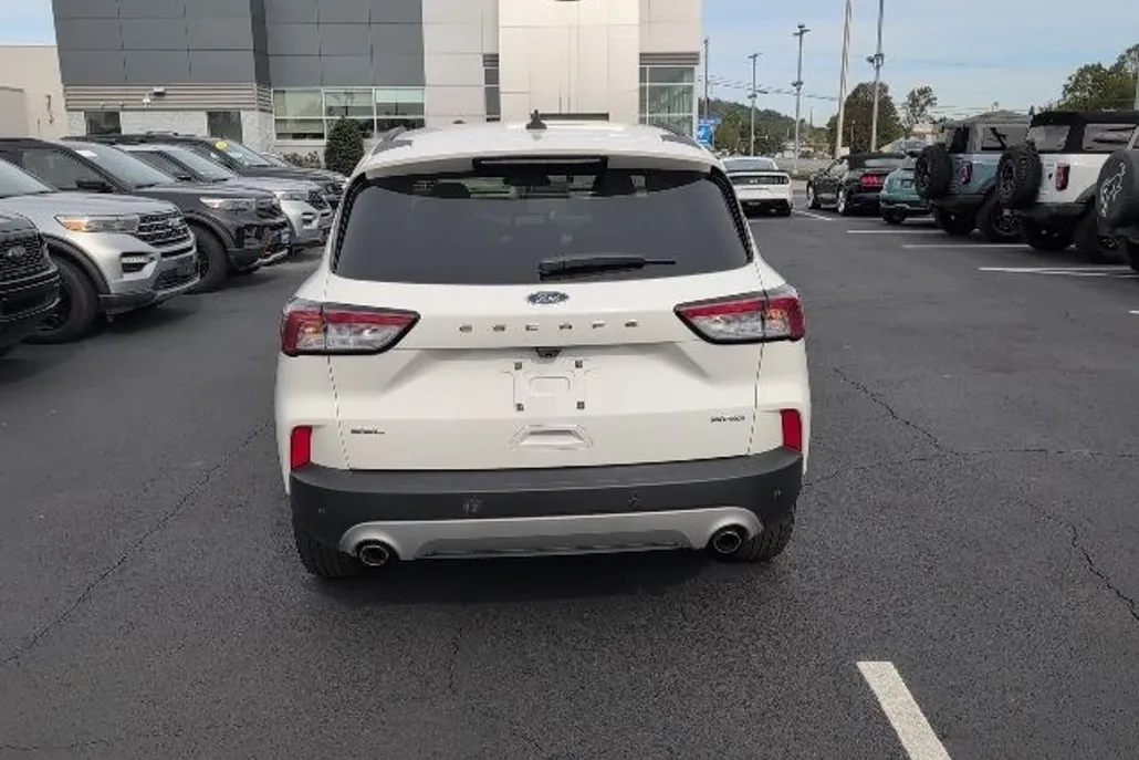 2022 Ford Escape SEL photo 1