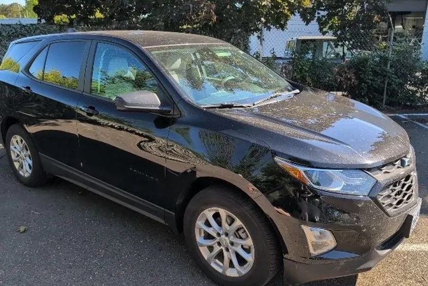 2021 Chevrolet Equinox LS photo 1