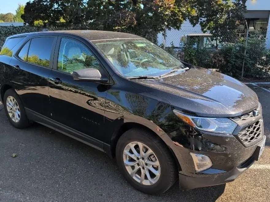 2021 Chevrolet Equinox LS photo 1