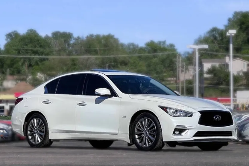 2018 Infiniti Q50 3.0t LUXE photo 1