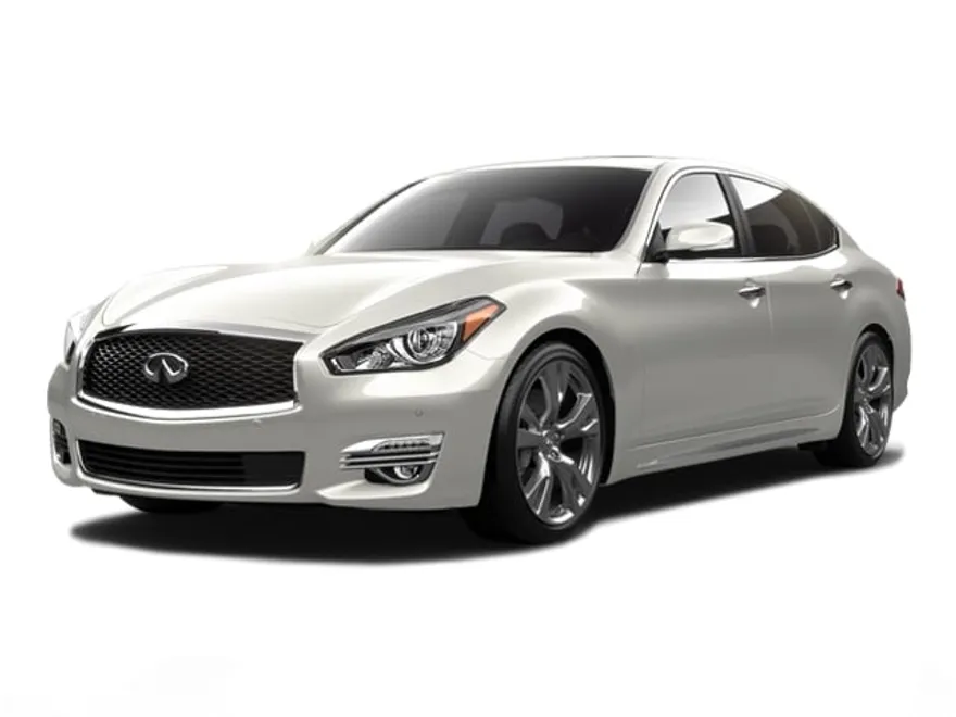2015 Infiniti Q70L photo 1
