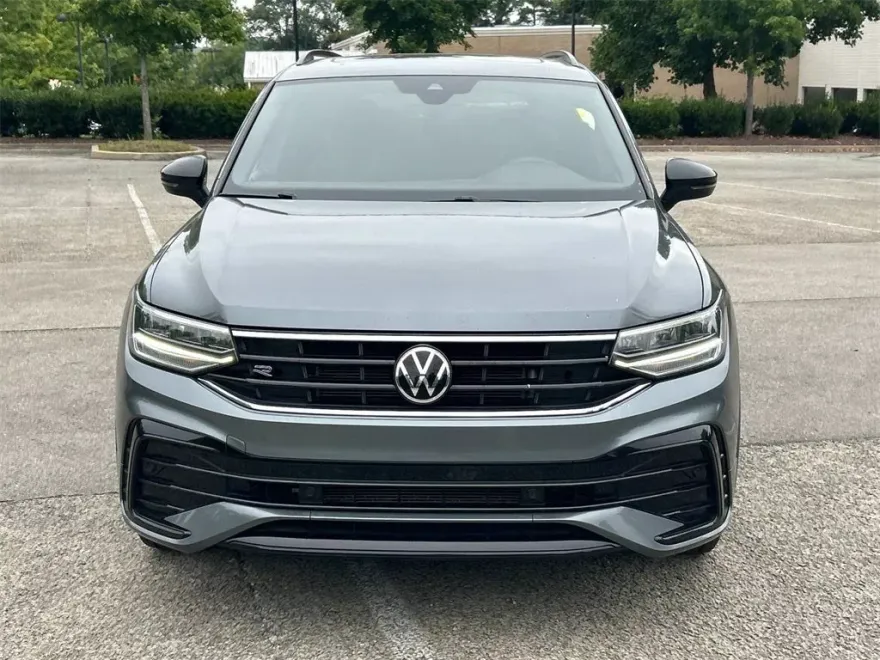 2023 Volkswagen Tiguan SE R-Line Black photo 1