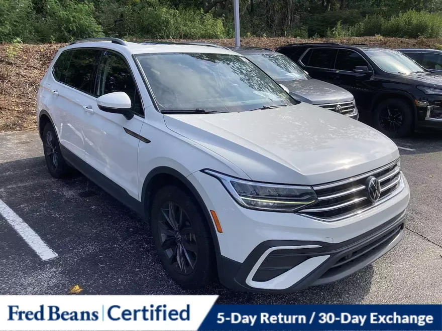 2022 Volkswagen Tiguan SE photo 1