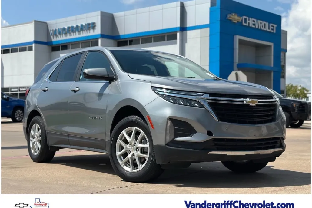 2024 Chevrolet Equinox LT photo 1