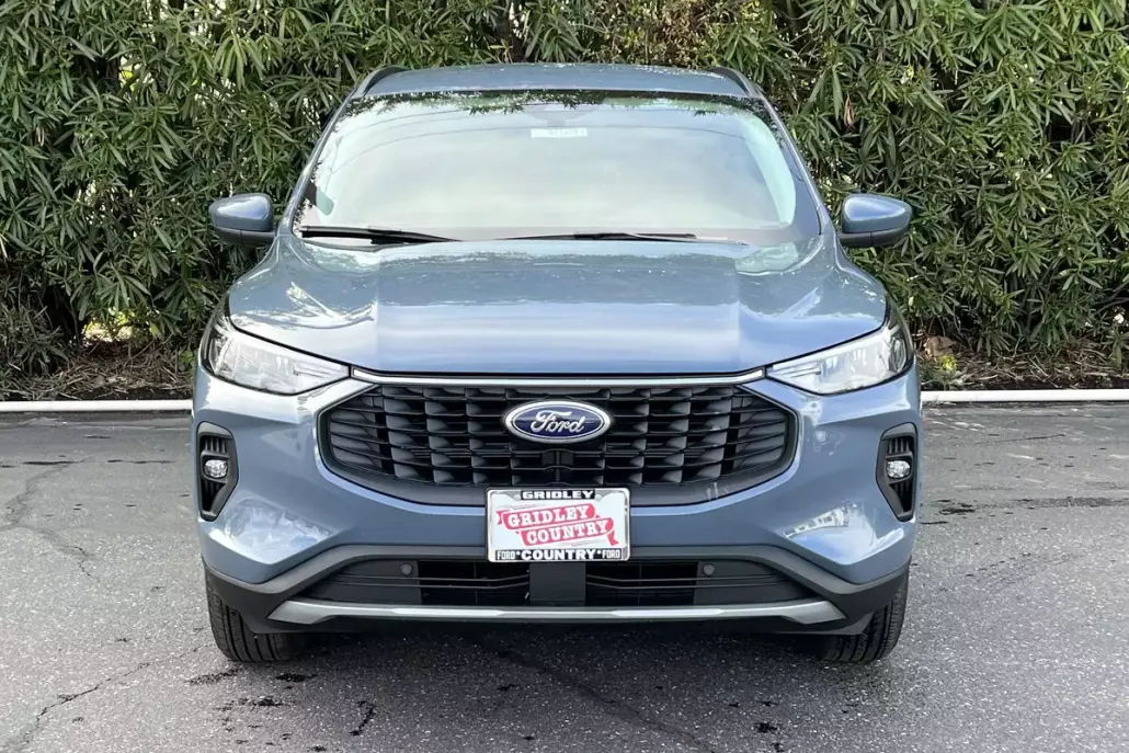 2025 Ford Escape photo 1