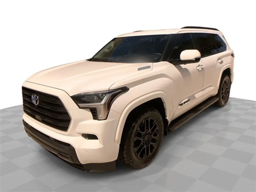 2024 Toyota Sequoia SR5 photo 1