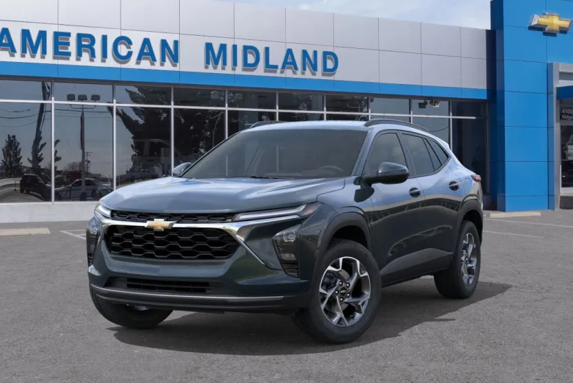 2026 Chevrolet Trax LT photo 1