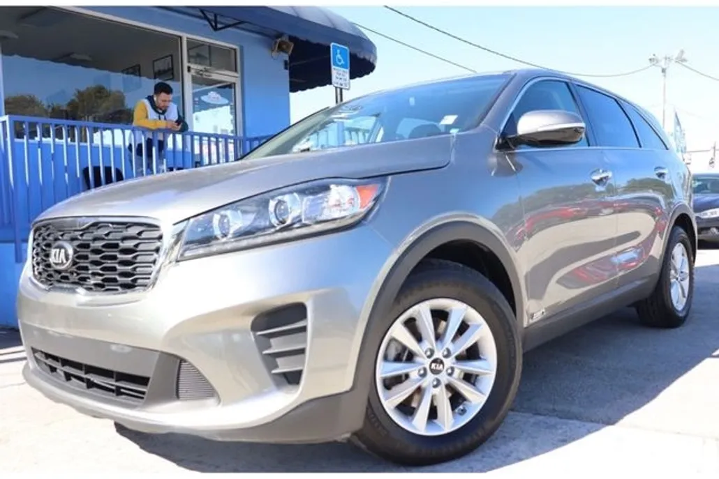 2019 Kia Sorento LX V6 photo 1