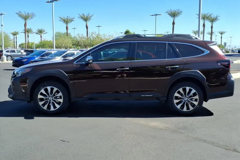 2025 Subaru Outback Touring photo 1