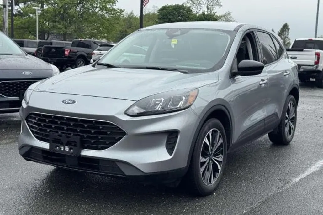2022 Ford Escape SE photo 1