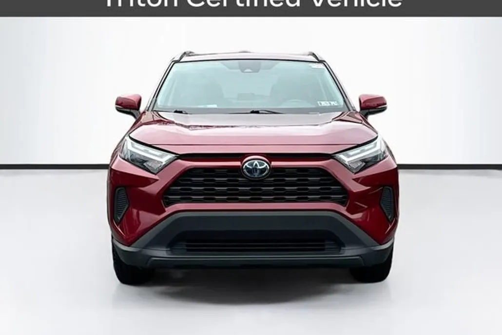 2022 Toyota RAV4 Hybrid XLE photo 1